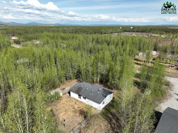1495 Daniel St, North Pole, AK 99705