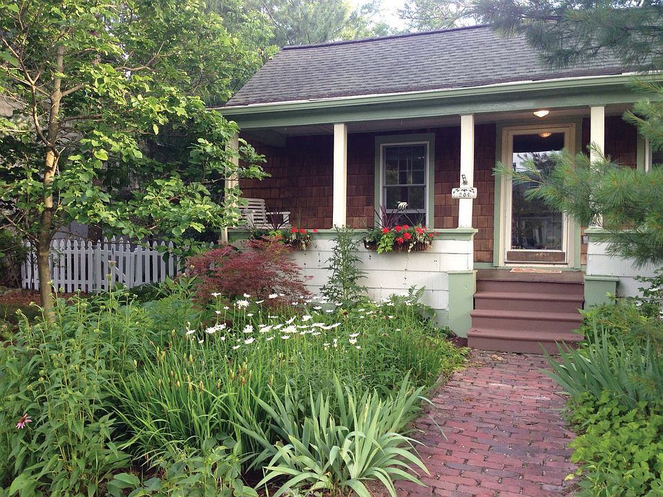 209 W Sibley St, Howell, MI 48843 Zillow