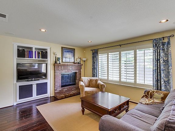 5th image of 157 Canyon Creek Way