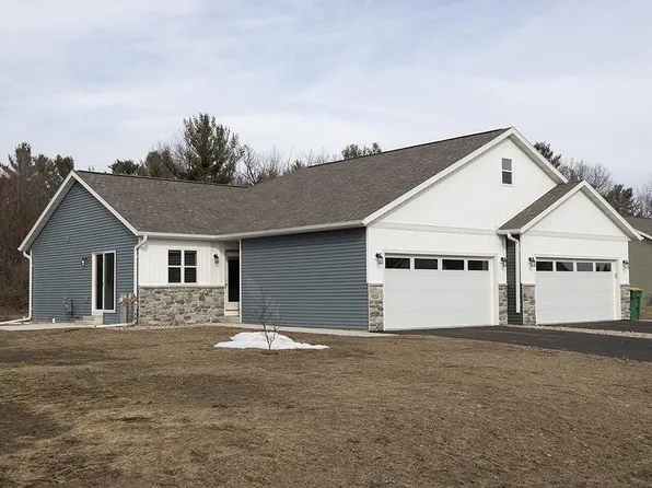 910-920 GREEN PASTURES TRAIL, Plover, WI 54467