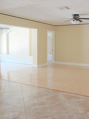 5th image of 4265 Harbour Ln