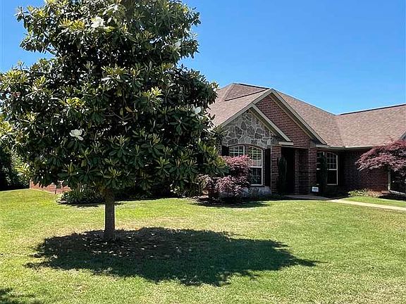 3rd image of 6703 Lawson Cir