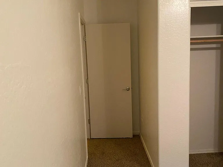 3250 W Greenway Rd — Photo 3