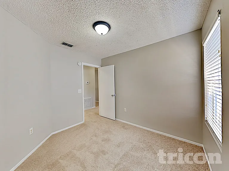 10418 Glassborough Dr — Photo 10