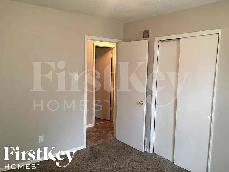5749 Jardin Pl — Photo 10