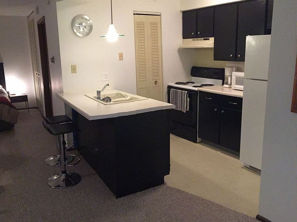 2nd image of 3216 Tropic Ln APT 3