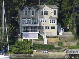 551 McKinley Ter, Centerport, NY