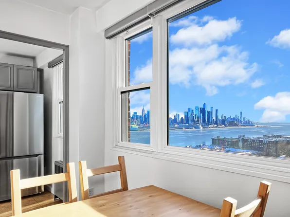 6515 Boulevard 9gg W, West New York, NJ 07093