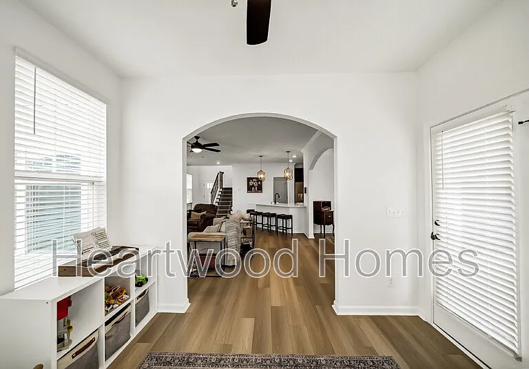924 Windchase Way — Photo 11