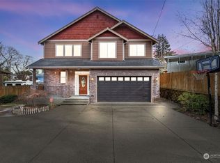 9423 Meadow Rd SW, Lakewood, WA