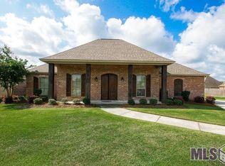 10654 Hollow Creek Ct, Denham Springs, LA 70726