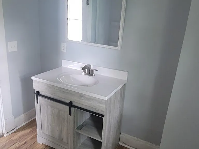 401 S Harris Ave — Photo 22