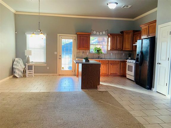 4th image of 1317 Sunrise Dr