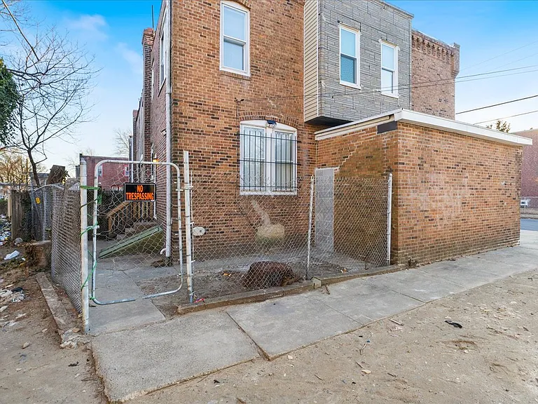 1602 Pershing St #1 — Photo 4