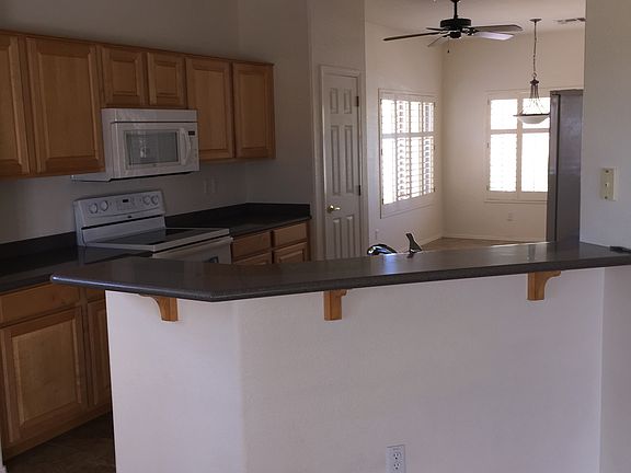 5th image of 2746 N 133rd Dr