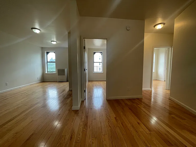 49 Seaman Ave #E1 — Photo 8