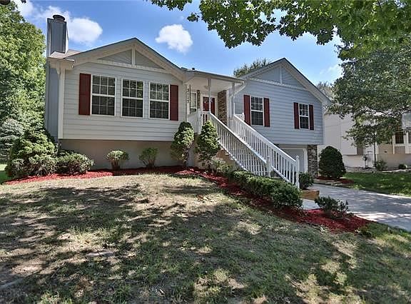 2nd image of 3117 S Vista Ct