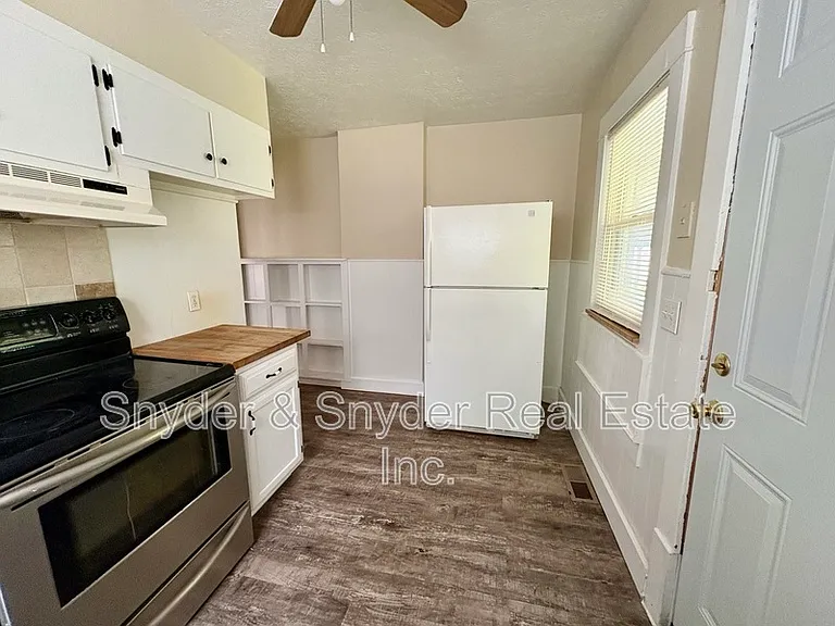 2307 & 2309 SW 22nd St SW — Photo 9