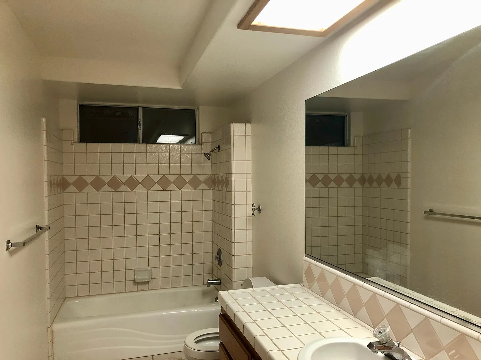 13045 Ranchero Rd — Photo 4