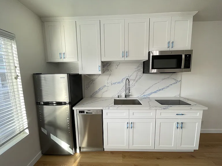 Navy Street Apartments — Photo 13