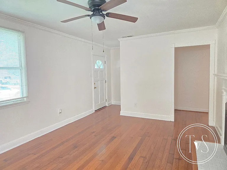 304 Turnberry St — Photo 5