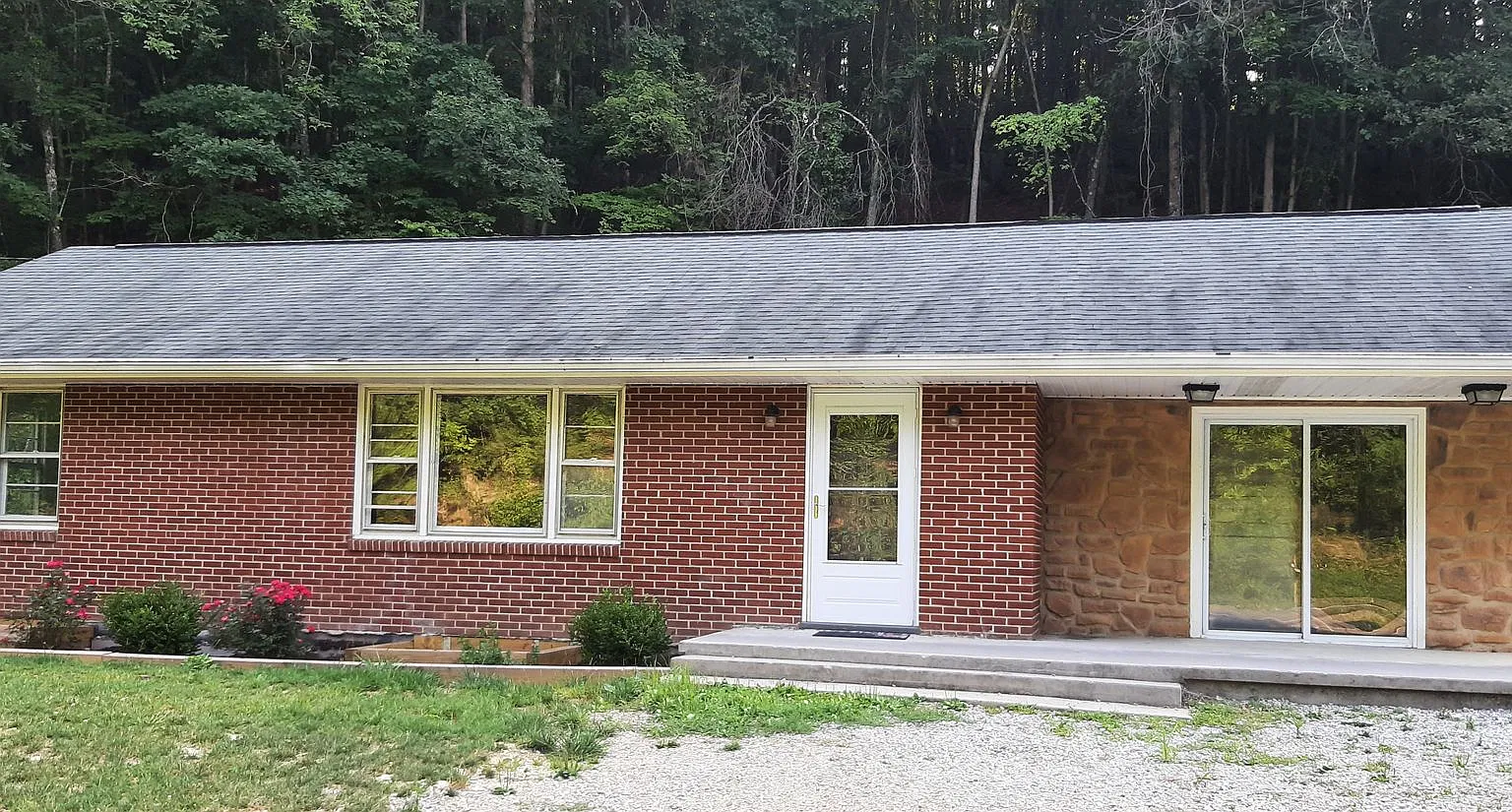 821 Merrimac Road — Photo 1