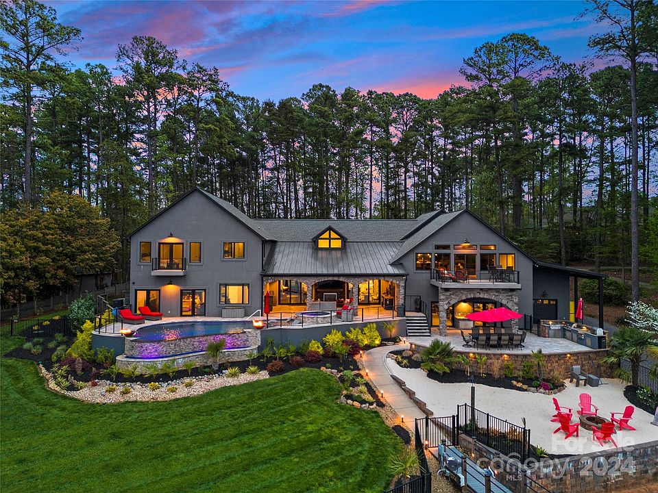 1st image of 158 Lucent Ln