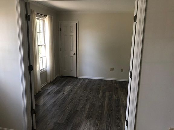 4th image of 86 Ravenna St