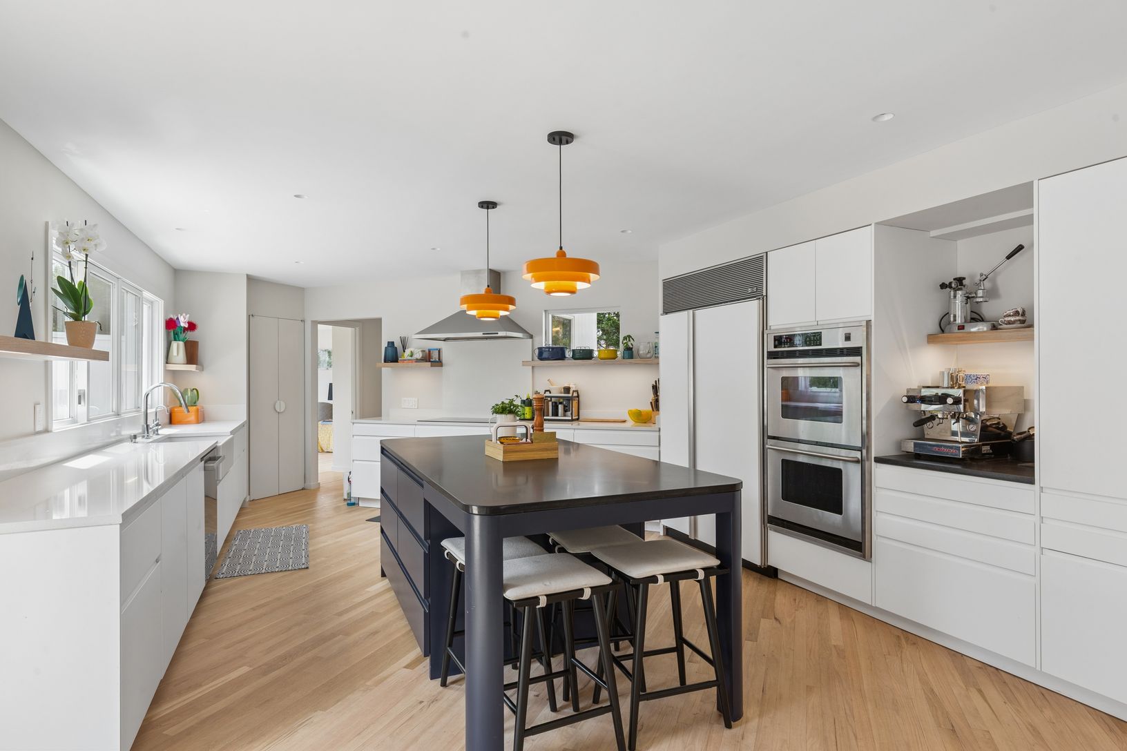  Newly renovated kitchen