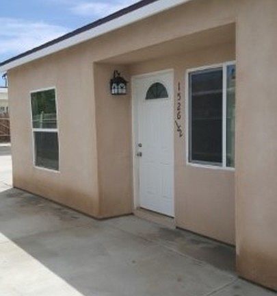 5th image of 1526 W 107th St