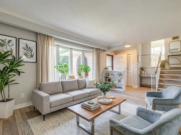 110 Saint Davids Rd, Saint Catharines, ON L2T 1P9