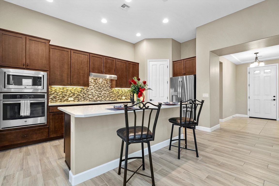 17-Kitchen