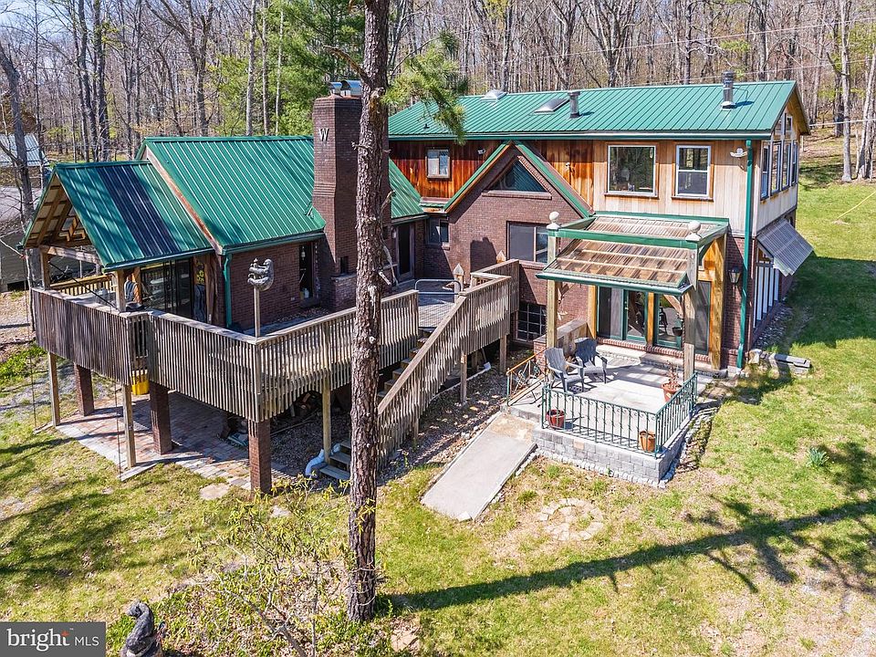 1st image of 827 Penn Point Rd
