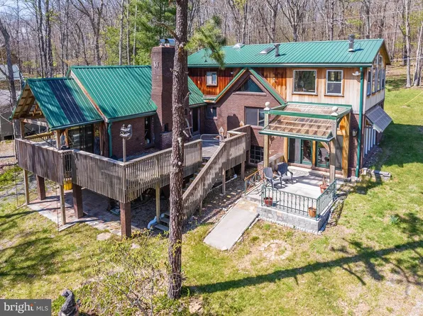 827 Penn Point Rd, Oakland, MD 21550