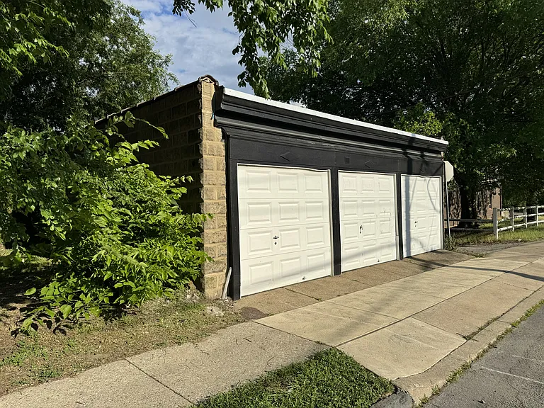 38 Chestnut St — Photo 2