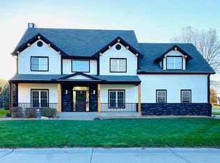 488 Bluestem Trl, Dakota Dunes, SD 57049