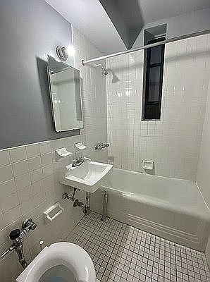 4th image of 231 E 58th St APT 4A