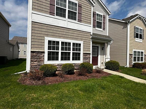 2nd image of 1077 E 115th Ln