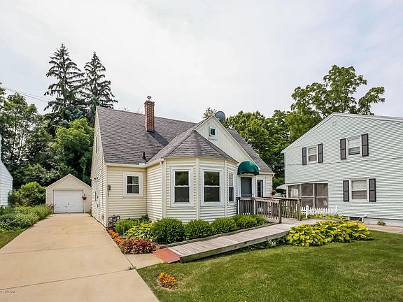2nd image of 2434 Lake Dr SE