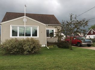 2349 8th St, Two Rivers, WI 54241