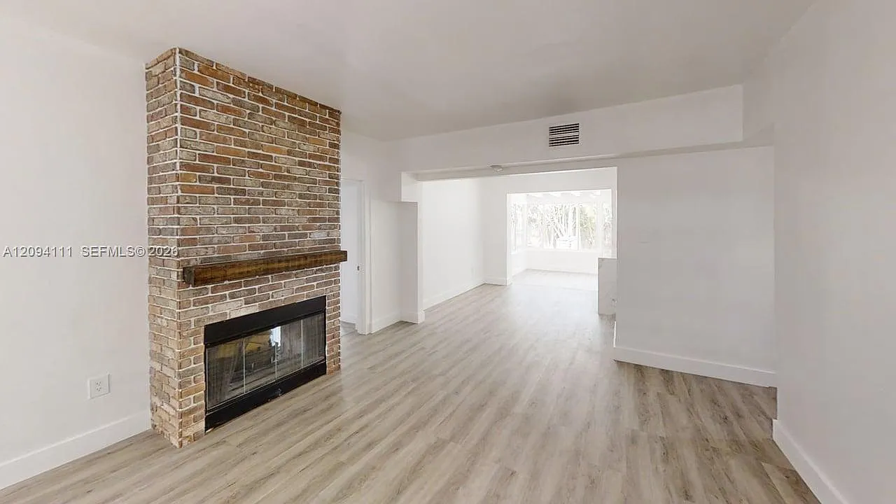 Riviera Estates 1st Addn — Photo 4