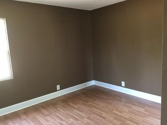 3rd image of 80 Deer Cir