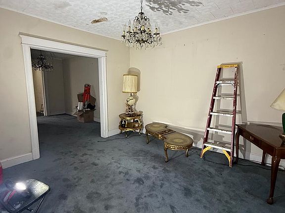 4th image of 1418 E St NE