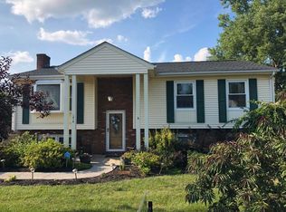 1814 Cambridge Dr, Vinton, VA 24179