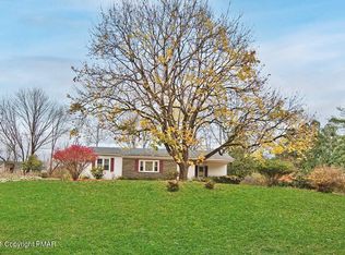 1202 Chipperfield Dr, Stroudsburg, PA 18360