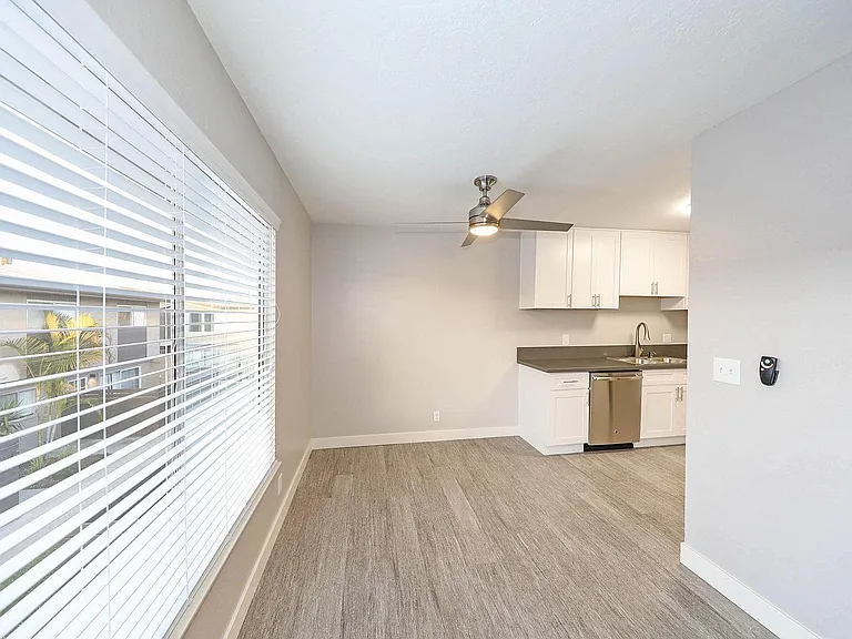 Pacific Villas — Photo 23