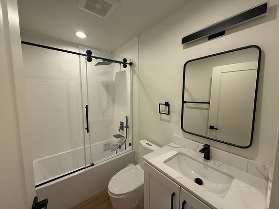 5th image of 25 S 23rd St #2