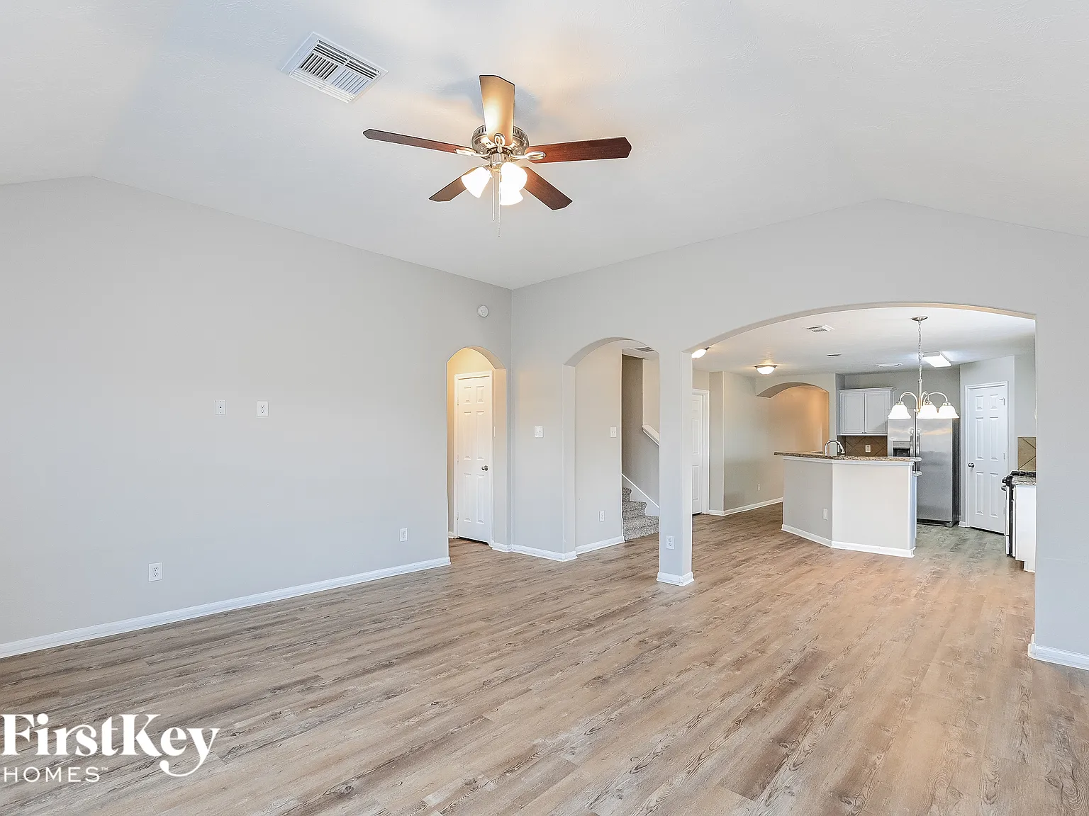 3 bed, 2.5 bath, 2300 sqft, $2,740 — Photo 4