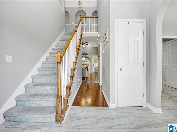 5th image of 1020 Kerry Dr