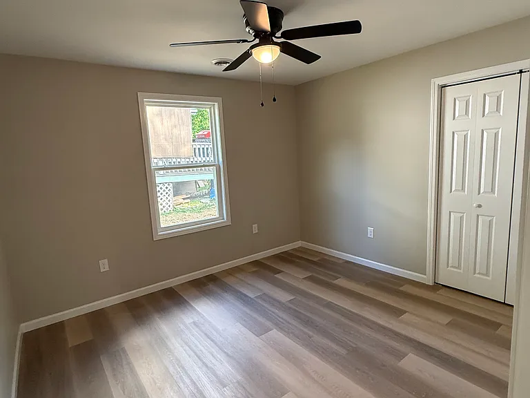 836 Truman St — Photo 8